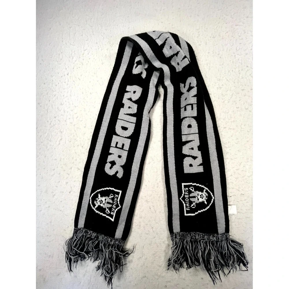 Mens Scarf Black Gray Las Vegas Raiders NFL Football Knit Winter Fringe Fan Gear